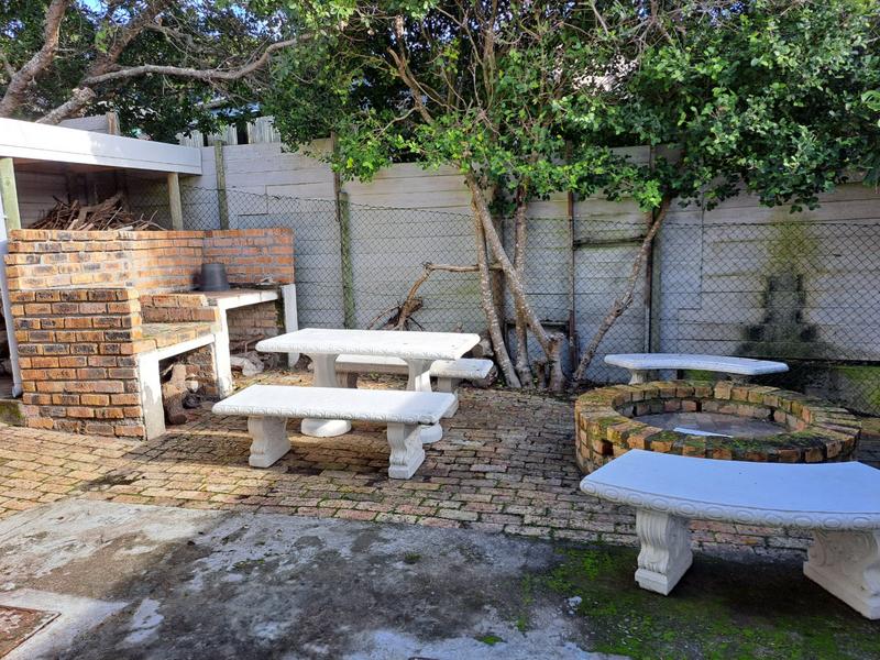 6 Bedroom Property for Sale in Kleinbaai Western Cape